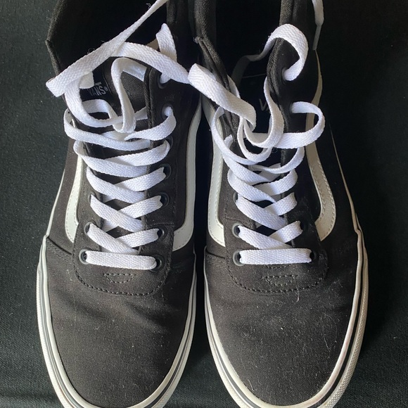 Vans - Picture 4 of 5